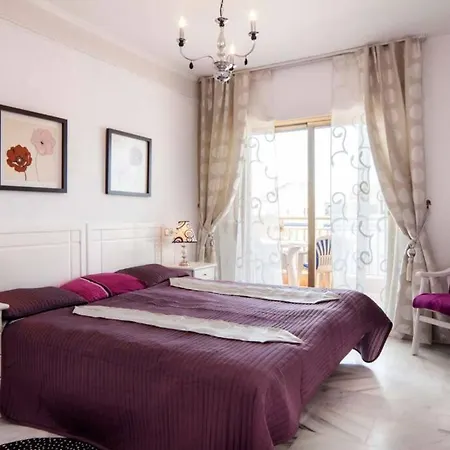 , Beach, Centre ,balcony With Seaview, For 4 Persons Apartment Fuengirola
